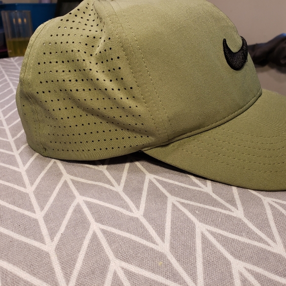 Olive green NIKEGOLf✔Hat - Picture 4 of 4